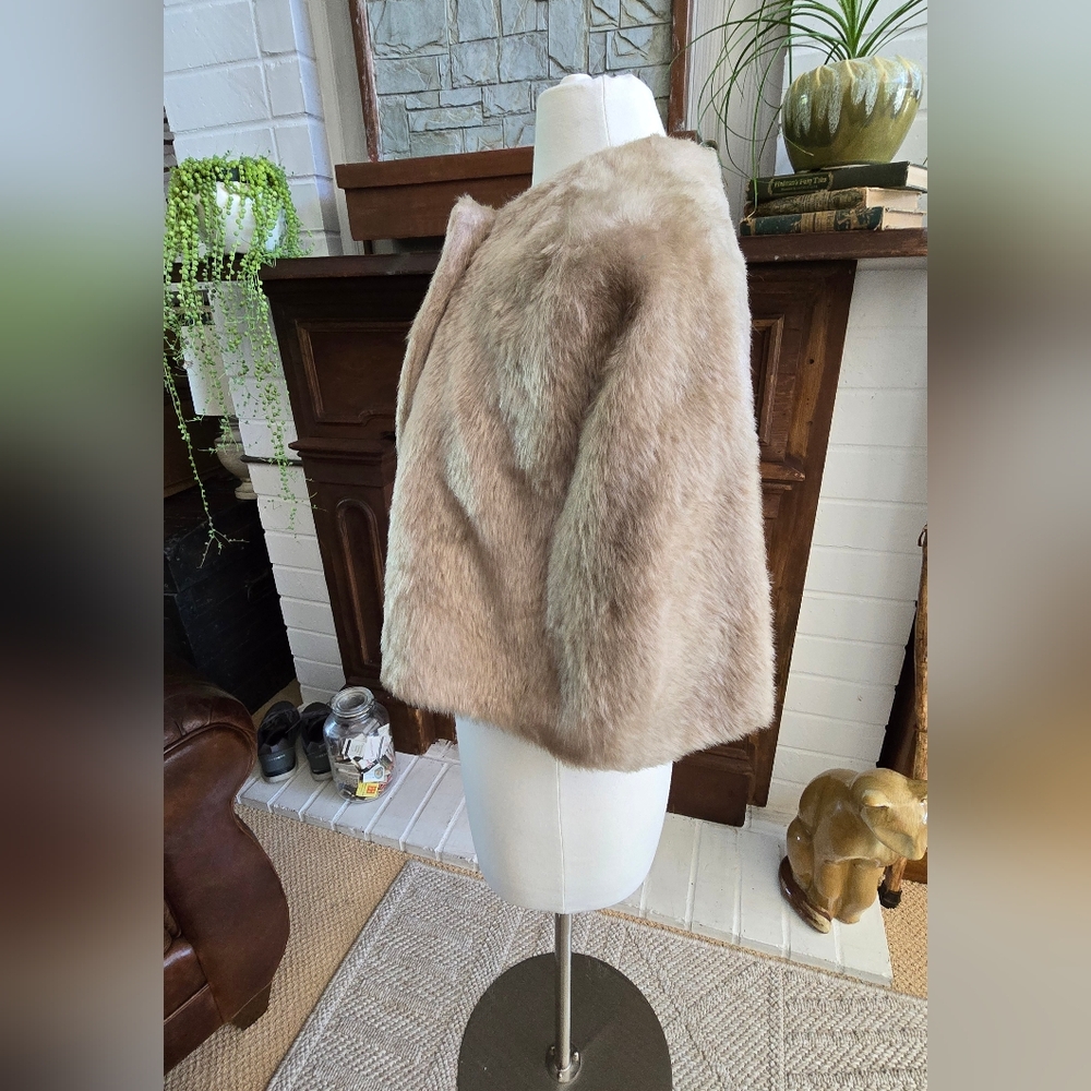 Vintage Handmade Cape, Coat, Shawl Faux Fur 1950's - Picture 5 of 9